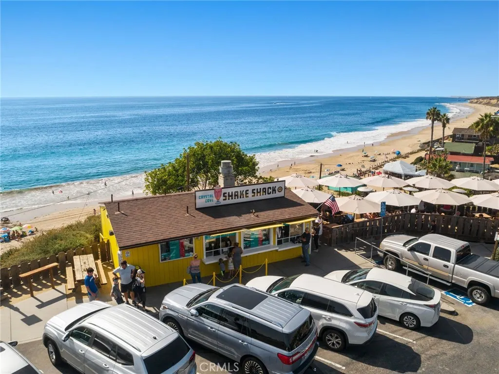 Irvine, California 92618, United States, 4 Bedrooms Bedrooms, ,4 BathroomsBathrooms,Residential,Active,207712