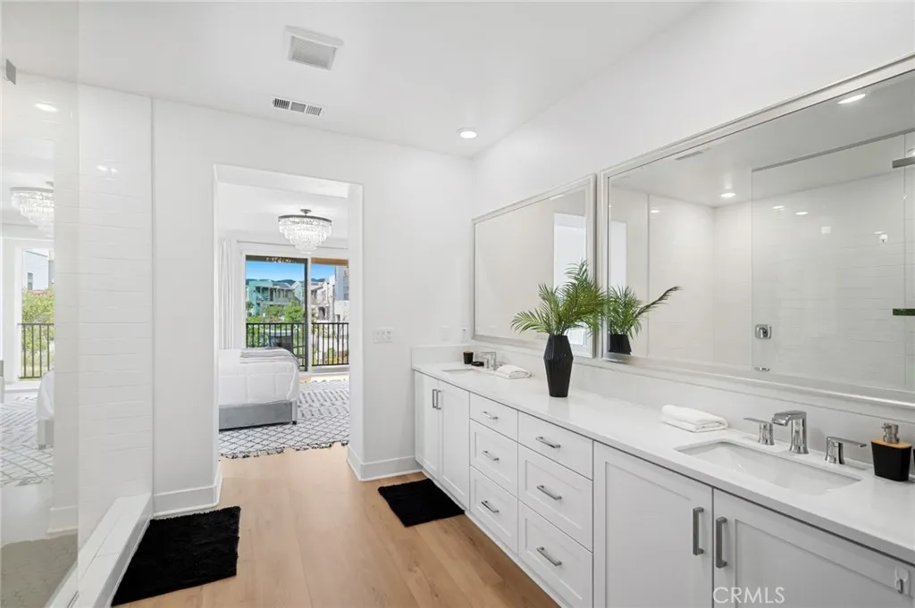 Irvine, California 92618, United States, 4 Bedrooms Bedrooms, ,4 BathroomsBathrooms,Residential,Active,207712