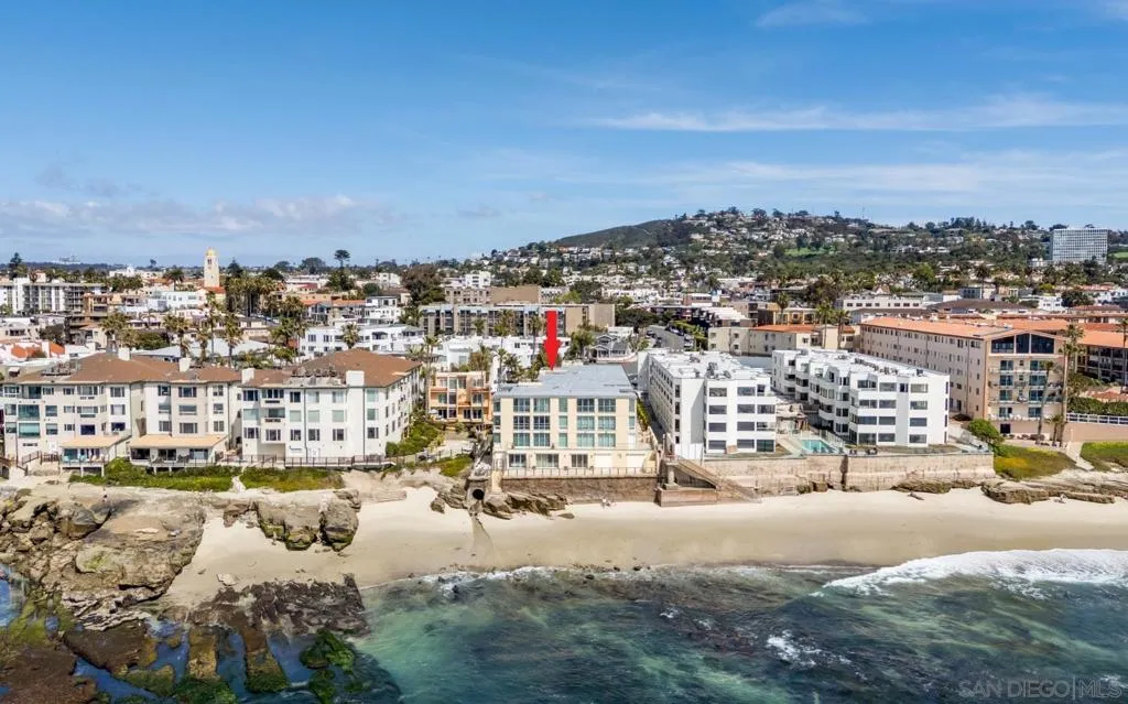 La Jolla, California 92037, United States, 3 Bedrooms Bedrooms, ,3 BathroomsBathrooms,Residential,Active,214940