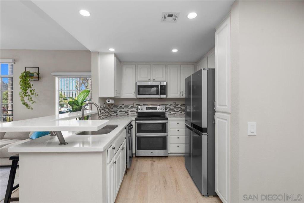 2150 Camino de la Reina 4204