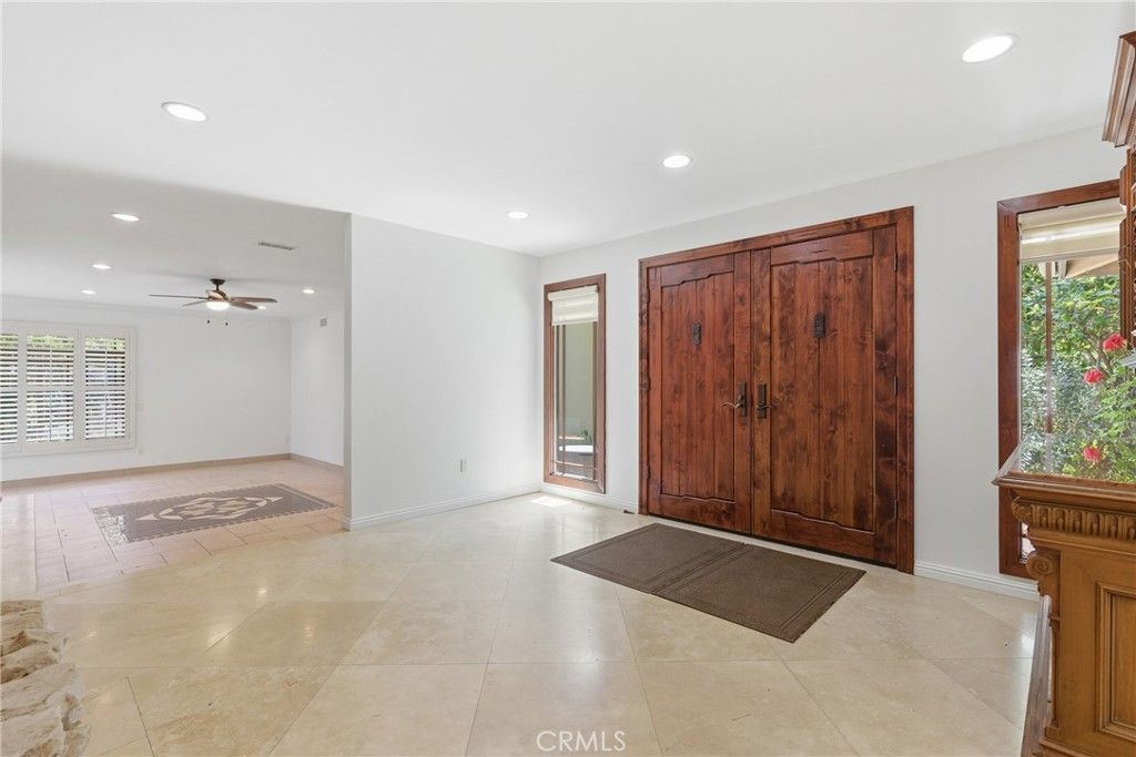Photo of 4908 Calvin Avenue, Tarzana, CA 91356 (MLS # SR26100274)