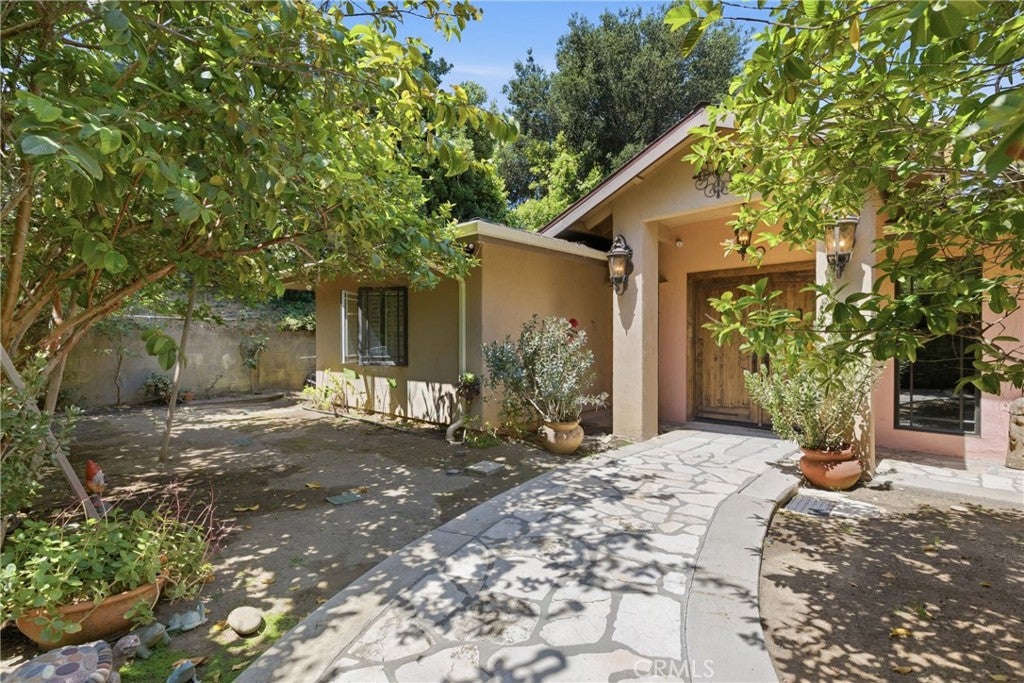 4908 Calvin Avenue