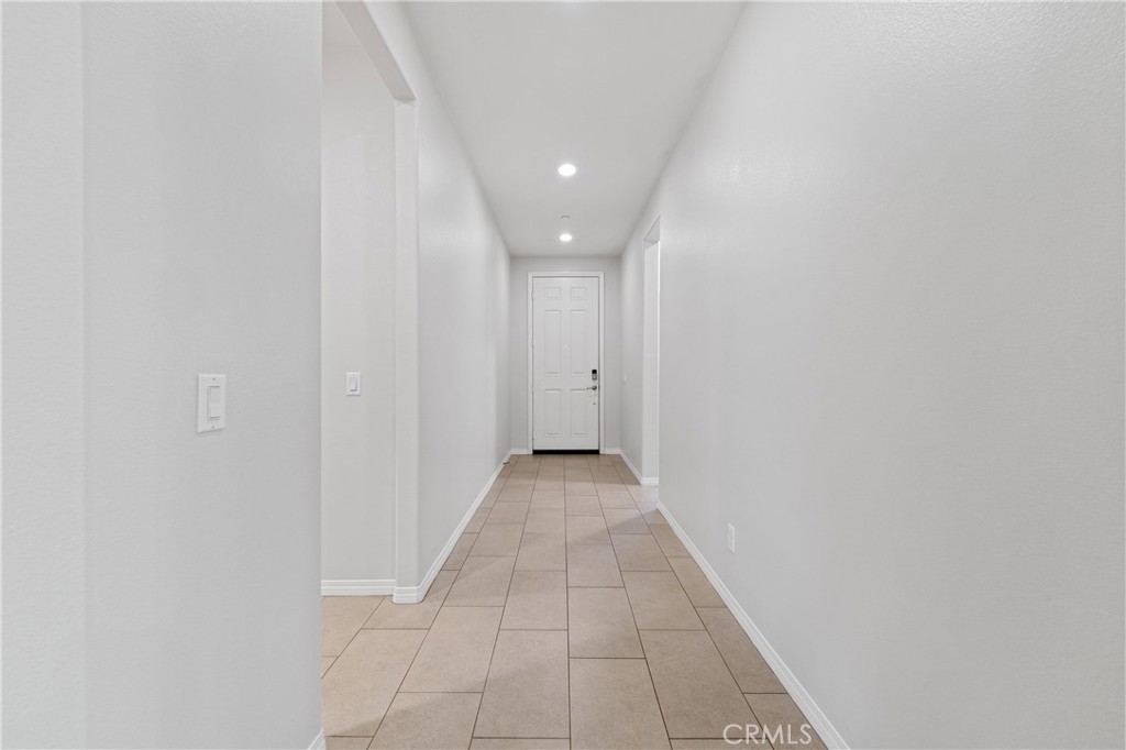 37568 River Oats Lane