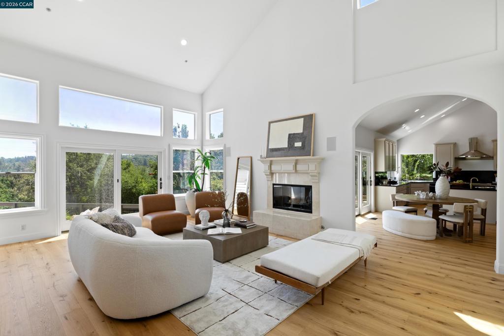 78 Scenic Dr