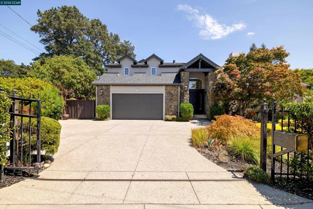 78 Scenic Dr