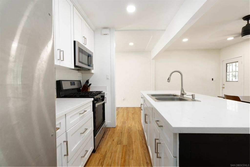 1015 4th Ave.