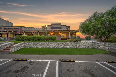 Photo of 33302 Agua Dulce Canyon Road, Agua Dulce, CA 91390 (MLS # SR25231988) Photo of 33302 Agua Dulce Canyon Road, Agua Dulce, CA 91390 (MLS # SR25231988)