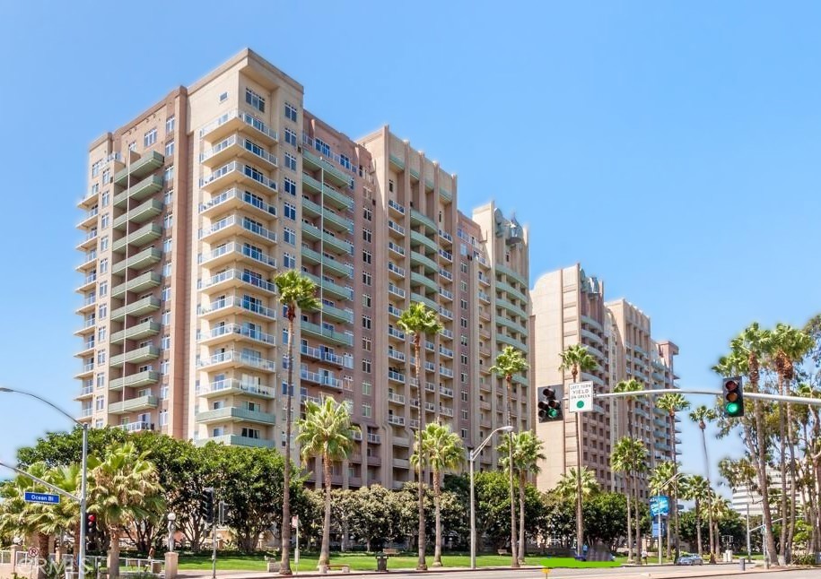 Live luxury on a High-Rise Living with vibrant views of the city in a desirable location of Downtown Long Beach. Placing you just steps away from Downtown Restaurants, Beaches, Boardwalk, Museums, Shopping Centers, Entertainment, Transportation, and much more local excitement! The Aqua Residents have access to a wide array of exceptional amenities including, 24/7 Concierge Services, Sparkling Pool, Spa, Fitness Center, Sauna Room, Outdoor BBQ, Business Center, Club Room with Lounge Area and Full Kitchen. The amenities within the Aqua Community also include a Storage Room, Gated Parking, Assigned Parking Space, Complimentary Guest Parking, and Basic Internet! The residence features a modern comfort. Every detail has been considered for upscale living, like Central Air and Heating, Full-size Indoor Washer and Dryer Closet with storage shelves, Large Walk-in Closet in Bedroom, Two Private Balconies, perfect for relaxing and enjoying the vibrant views of the city! The kitchen stands out with new light fixtures, Slate Tile flooring, Ample Cabinets, Granite Counter-tops, and a lovely kitchen Island, perfect for entertaining! Step into a Spacious Living room with large glass panel balcony door. The Bathroom features a Large Soaking Shower-tub, New Single-Sink Vanity, Porcelain Tile Flooring, and plenty of storage space in cabinets. Freshly painted walls throughout the living space! Live the Modern Coastal Living, surrounded by the best of downtown Long Beach, and enjoy a lifestyle that blends comfort, security, and excitement! It’s location on Ocean Blvd places you just steps away from The Pike Outlets, The Promenade, Shoreline Village, The Queen Mary, The Aquarium of the Pacific, The Performing Arts Center, Pine Avenue, The Long Beach Terrace Theater, and much more when you choose a perfect location like the Aqua Towers!