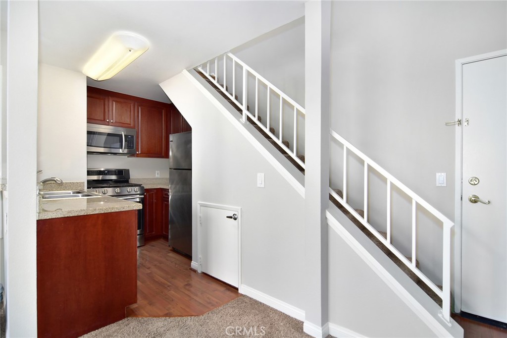 5500 Owensmouth Avenue 311