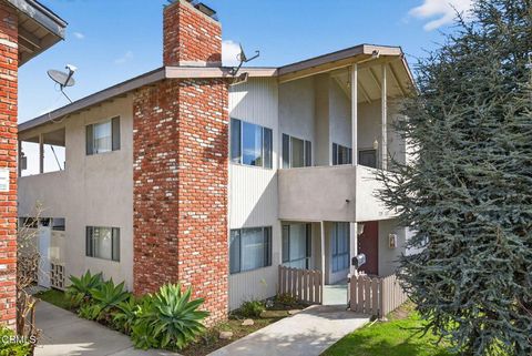 Photo of 729 Ivywood Drive, Oxnard, CA 93030 (MLS # V1-34929)