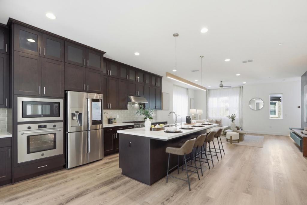 2166 Pastoral Loop