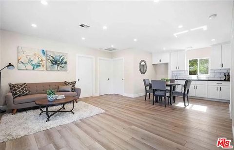 6651 Aldea Avenue Lake Balboa CA 91406