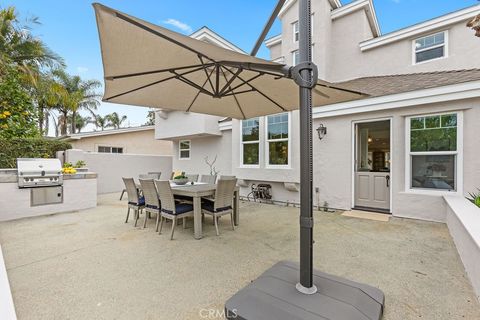 Photo of 1938 Westminster Ave, Costa Mesa, CA 92627 (MLS # OC25276469)