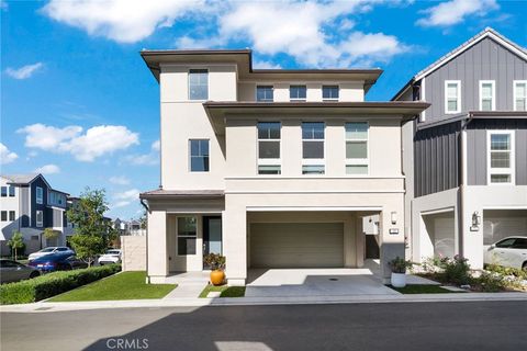 160 Tivoli Lake Forest CA 92630