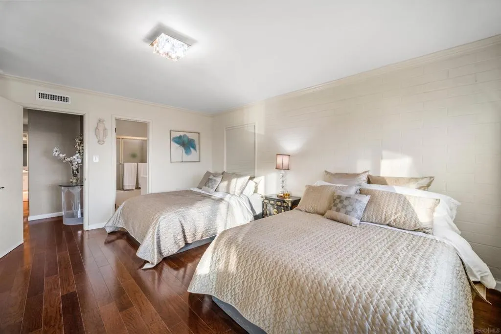 La Jolla, California 92037, United States, 2 Bedrooms Bedrooms, ,2 BathroomsBathrooms,Residential,Active,152887