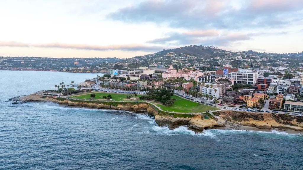 La Jolla, California 92037, United States, 2 Bedrooms Bedrooms, ,2 BathroomsBathrooms,Residential,Active,152887