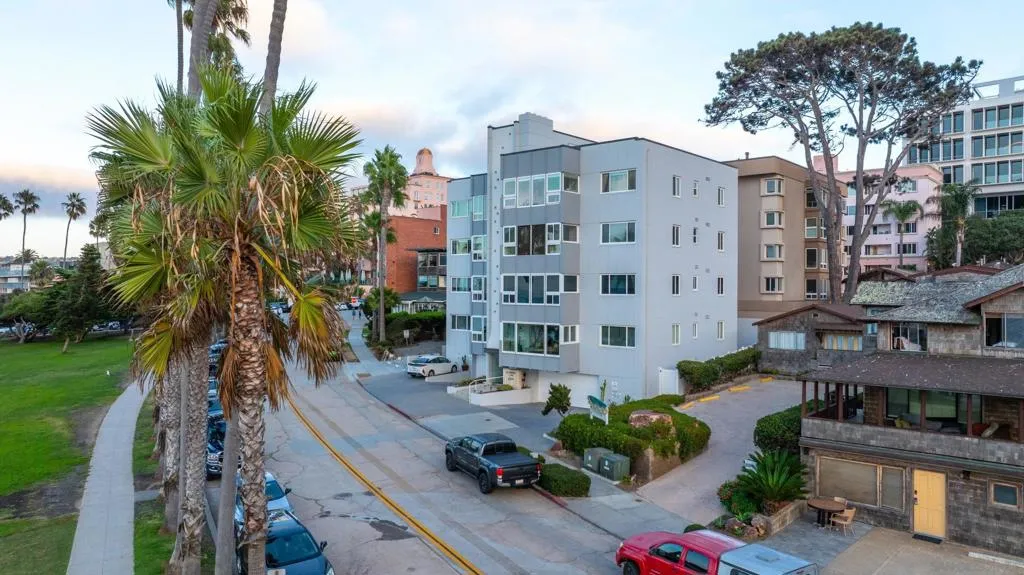 La Jolla, California 92037, United States, 2 Bedrooms Bedrooms, ,2 BathroomsBathrooms,Residential,Active,152887