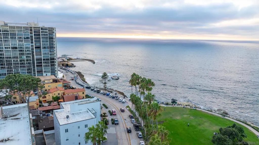 La Jolla, California 92037, United States, 2 Bedrooms Bedrooms, ,2 BathroomsBathrooms,Residential,Active,152887