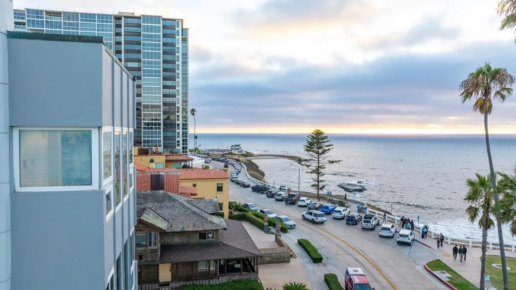 La Jolla, California 92037, United States, 2 Bedrooms Bedrooms, ,2 BathroomsBathrooms,Residential,Active,152887