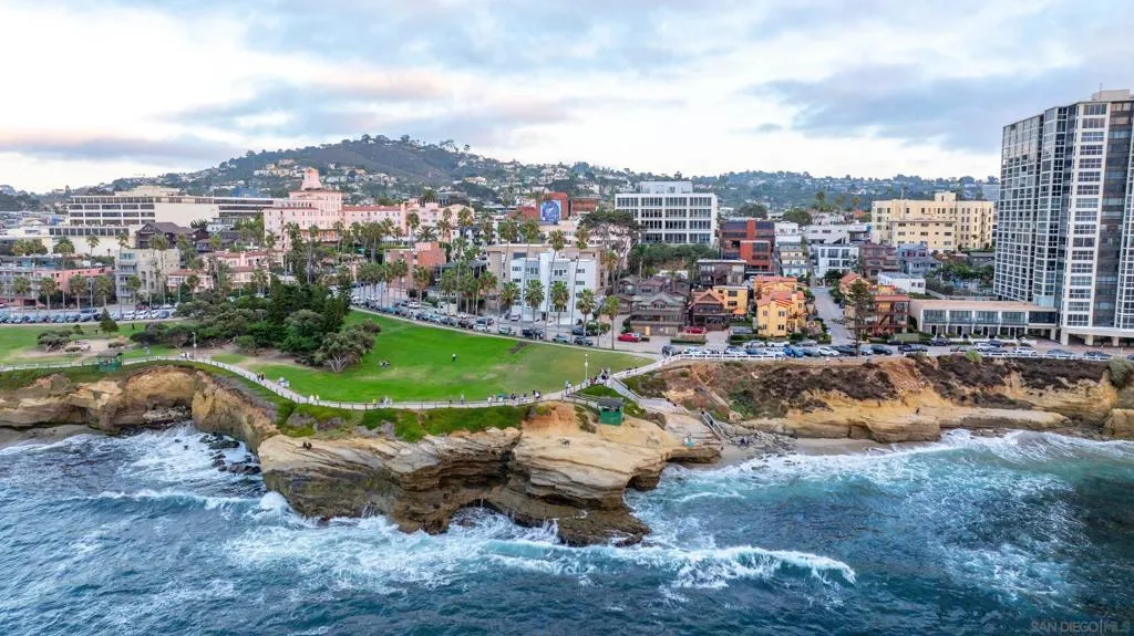 La Jolla, California 92037, United States, 2 Bedrooms Bedrooms, ,2 BathroomsBathrooms,Residential,Active,152887