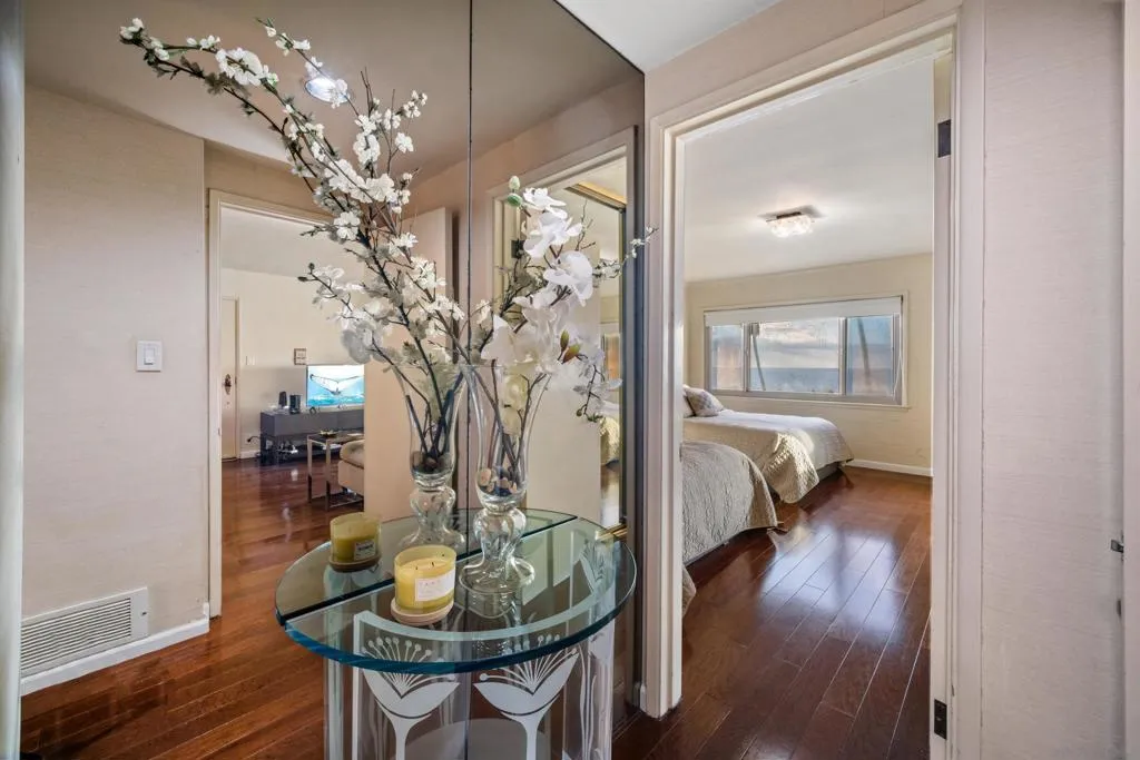 La Jolla, California 92037, United States, 2 Bedrooms Bedrooms, ,2 BathroomsBathrooms,Residential,Active,152887