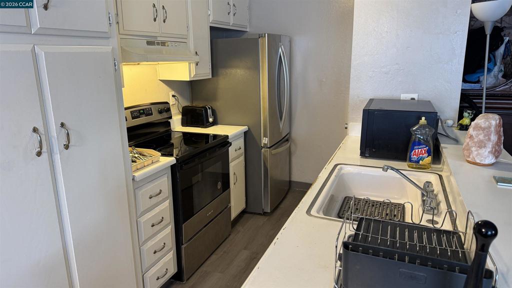 2122 Peppertree Way 2