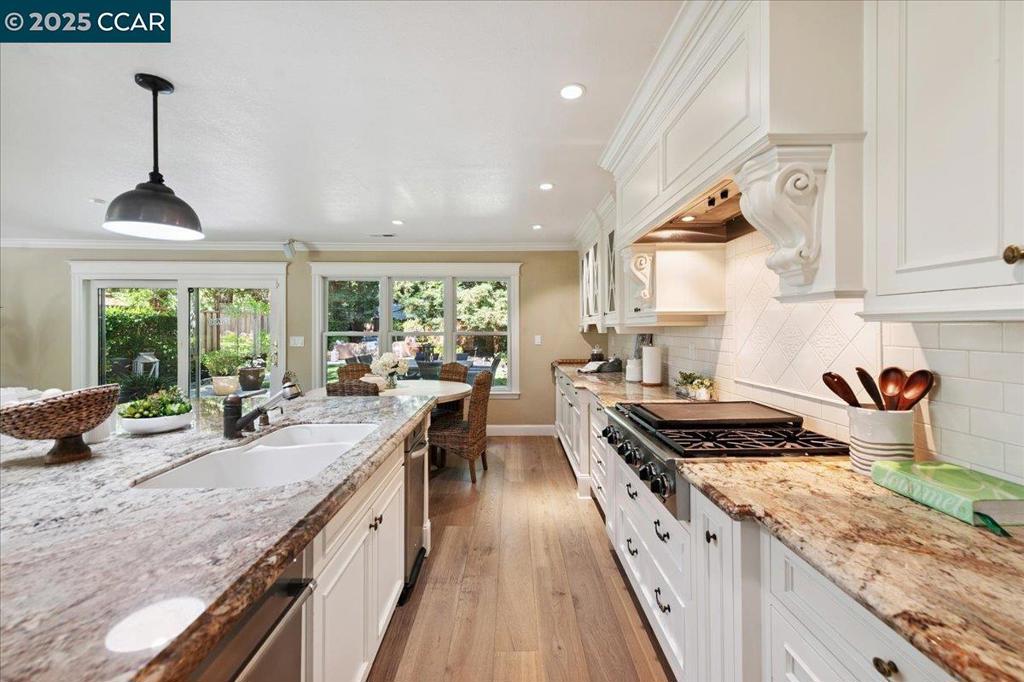 Properties 4 433 Stoneybrook Ct