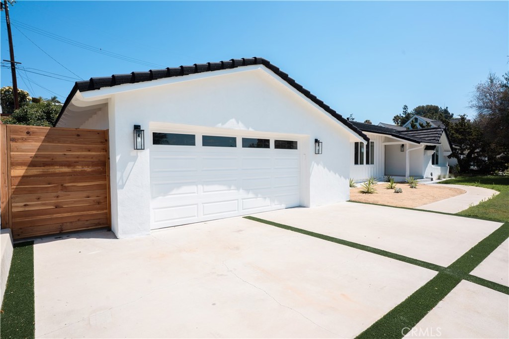 1027 Harmony Lane