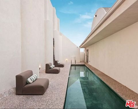 Photo of 8435 FRANKLIN Avenue, West Hollywood, CA 90069 (MLS # 26831329)