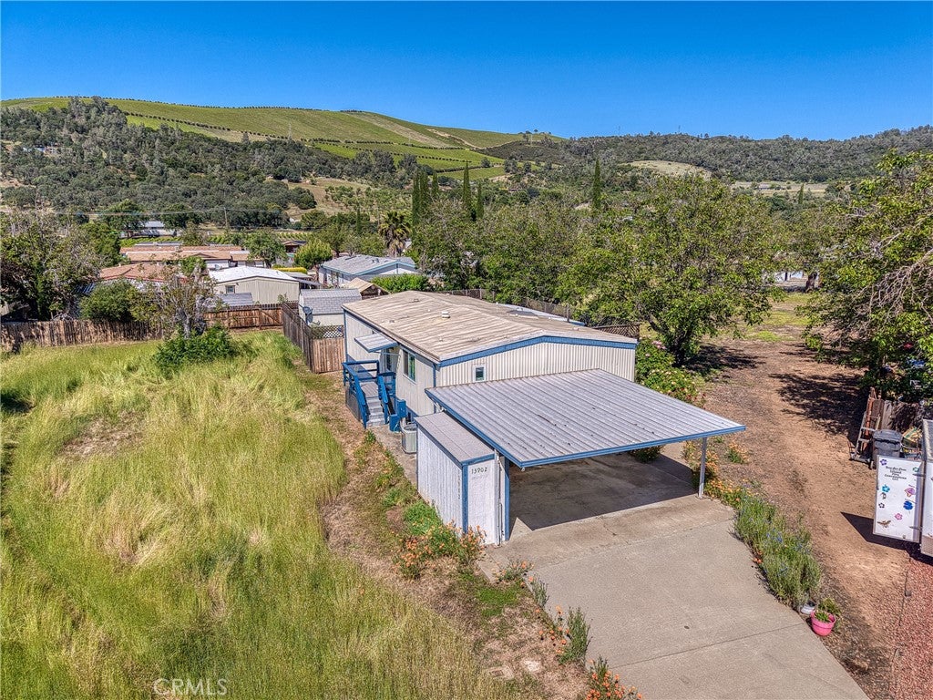 13902 Apple Lane