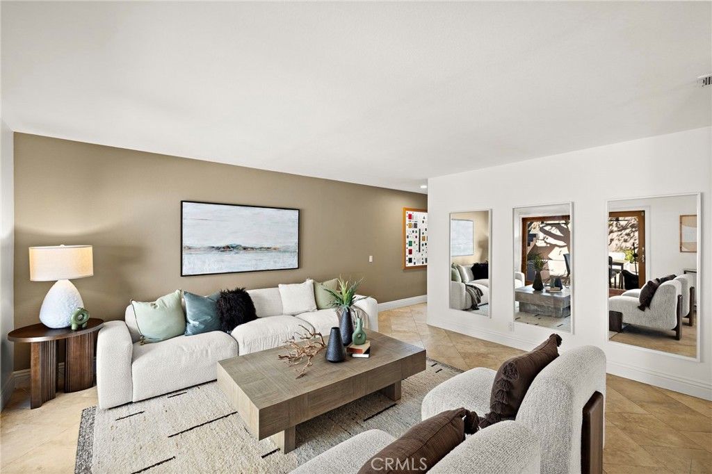 Photo of 923 Balboa Avenue Ave, Laguna Beach, CA 92651 (MLS # LG26056468)