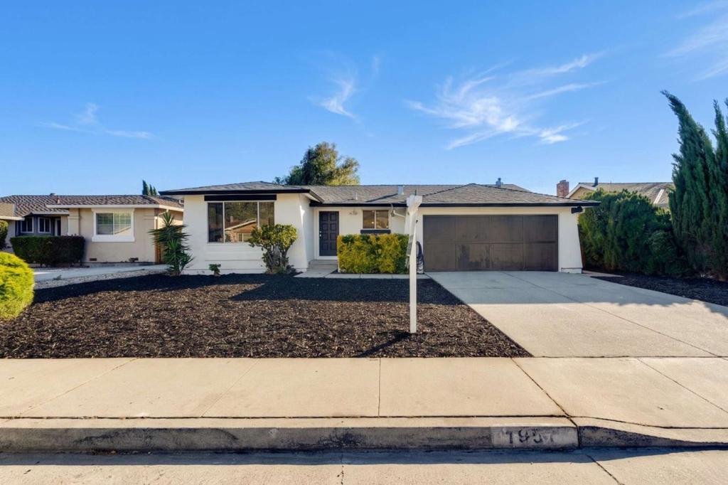 1957 Minto Drive