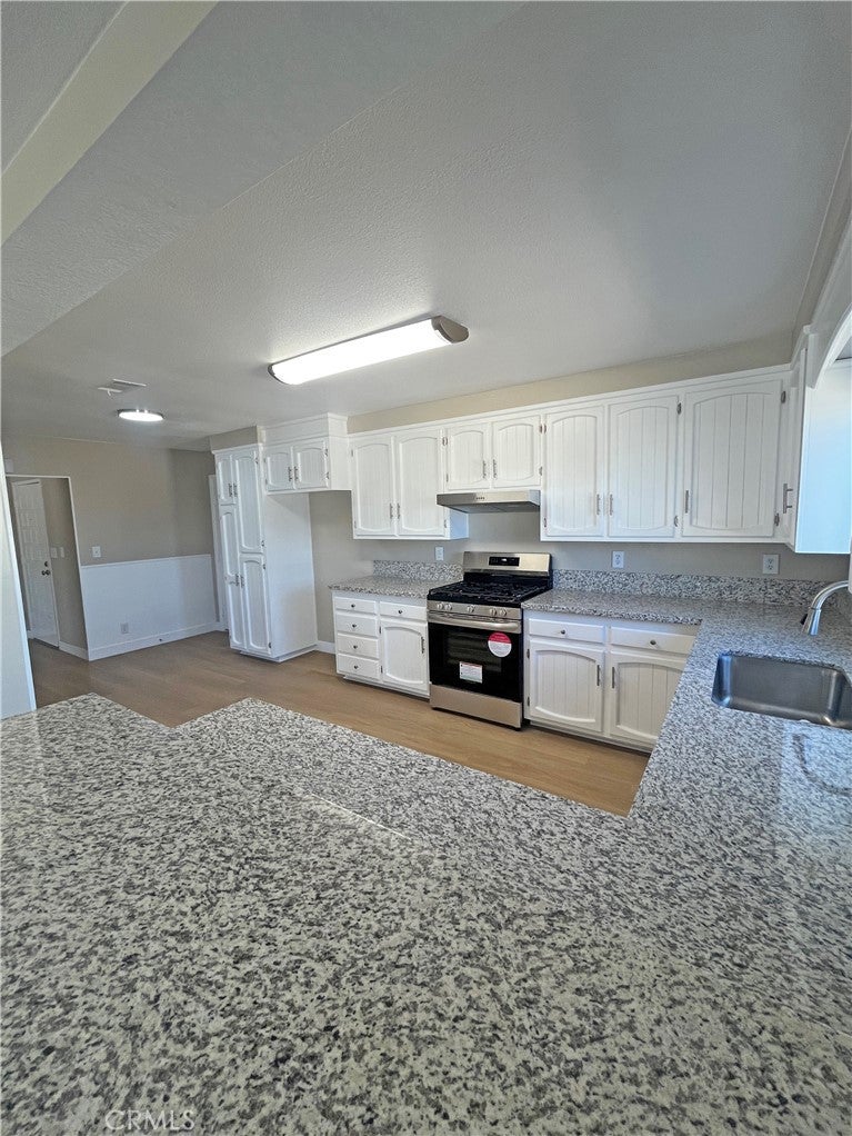 7187 La Habra
