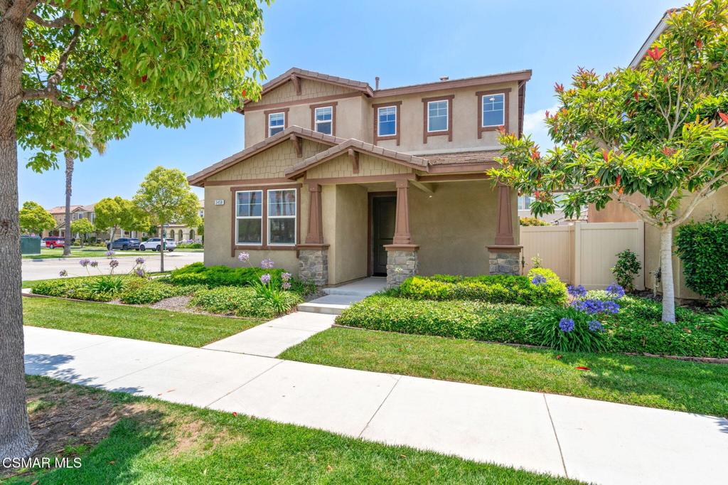 3458 N Oxnard Boulevard
