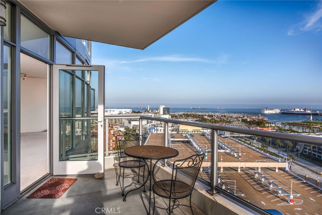 411 W Seaside Way 1504
