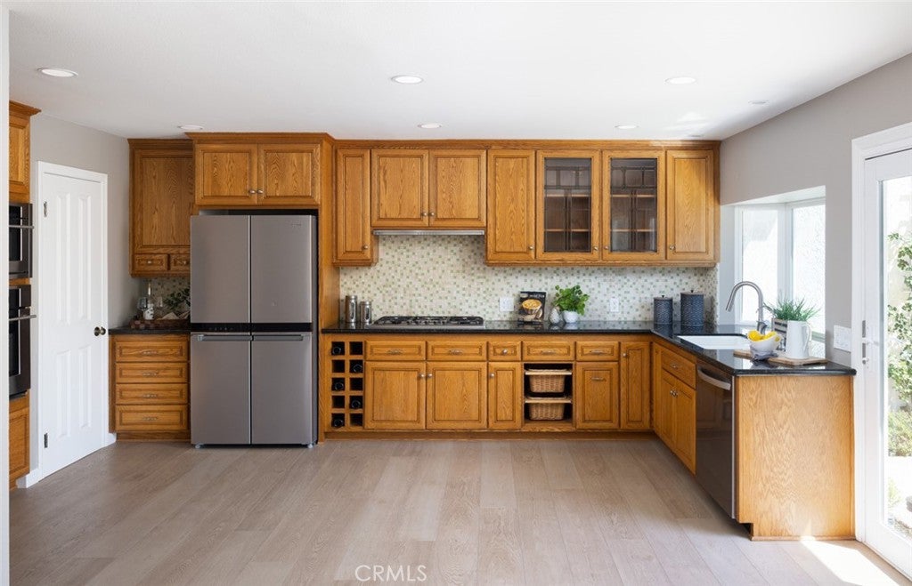 100 Wildwood 8, Irvine CA 92604 - Photo 18