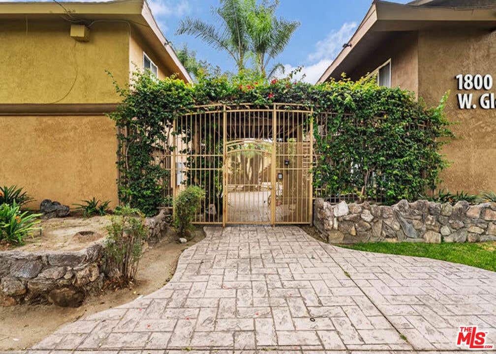 Photo of 1800 W Glencrest Avenue, Anaheim, CA 92801 (MLS # 26862051)