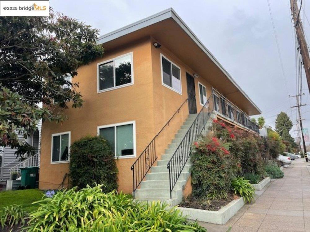 OAKLAND - Residential Lease
