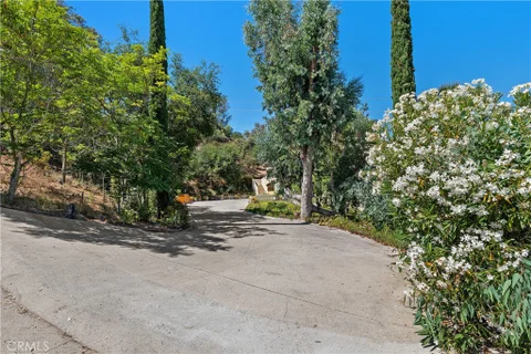 MLS: SR26154313