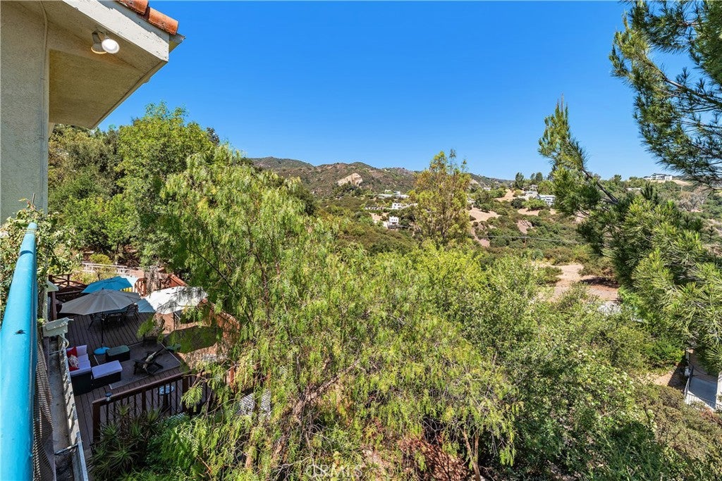 20609 Callon Drive, Topanga CA 90290