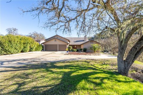 Photo of 5145 Northfork Pl, Paso Robles, CA 93446 (MLS # NS26010071)