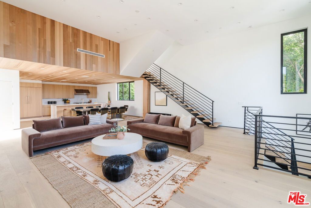 Photo of 609 Broadway Street, Venice, CA 90291 (MLS # 26633107)