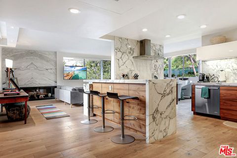 Photo of 17352 W Sunset Boulevard #301, Pacific Palisades, CA 90272 (MLS # 25625691)