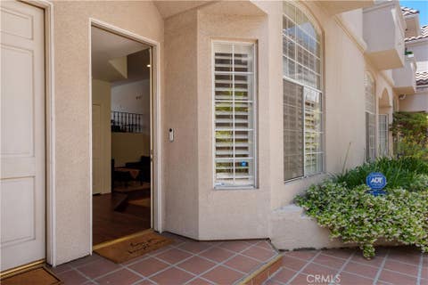 Photo of 813 N Martel Avenue #2, Los Angeles, CA 90046 (MLS # AR26136604)