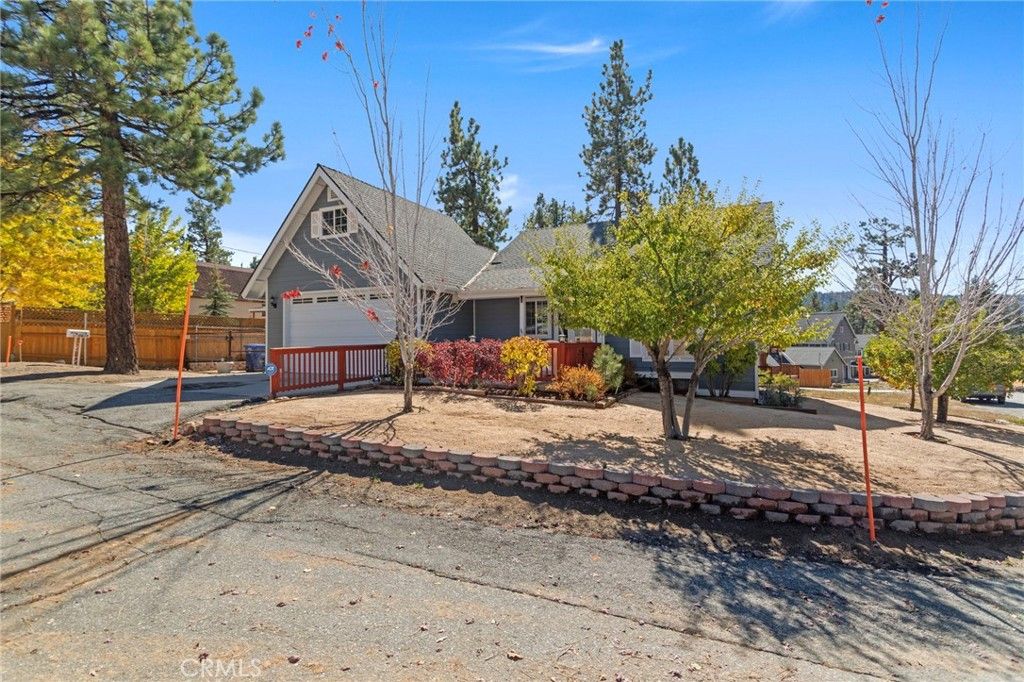 Photo of 534 Highland Rd, Big Bear Lake, CA 92315 (MLS # IG25239391)