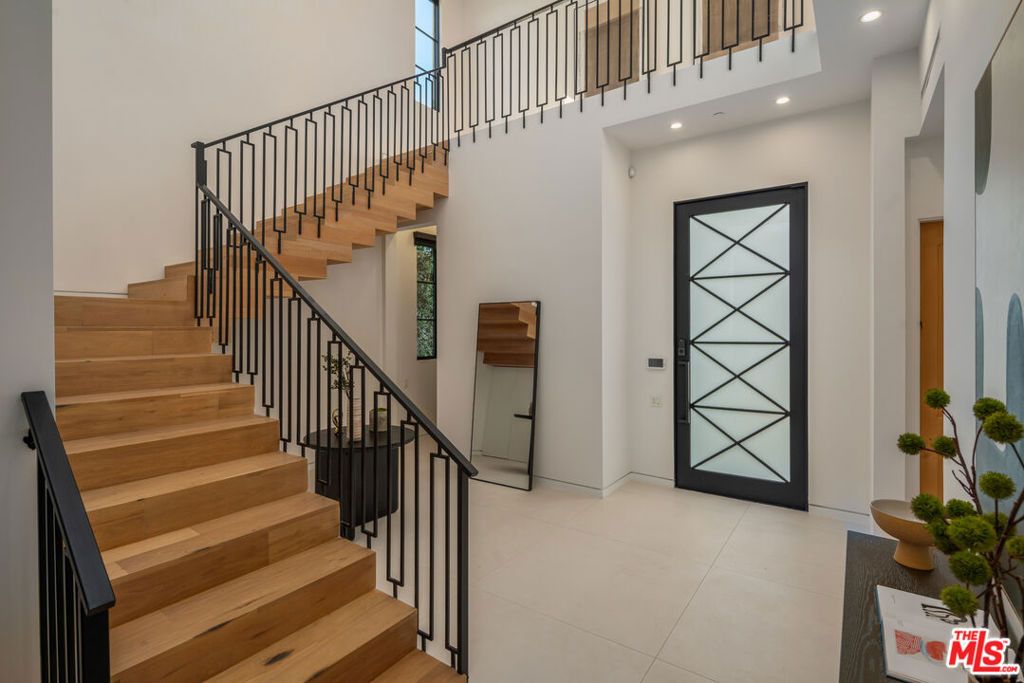 listing image 130728835680716072110