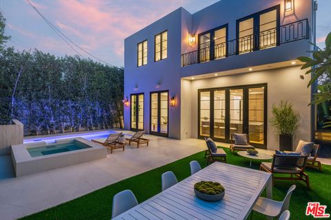 636 N Kilkea Drive Los Angeles CA 90048