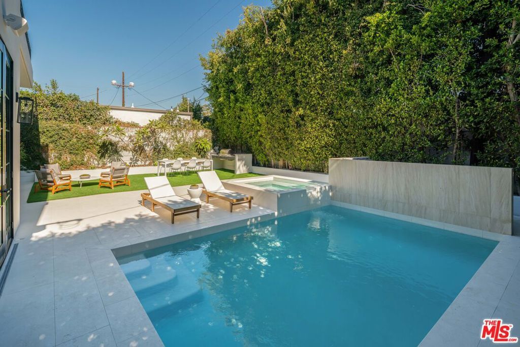 listing image 130728451517285121371