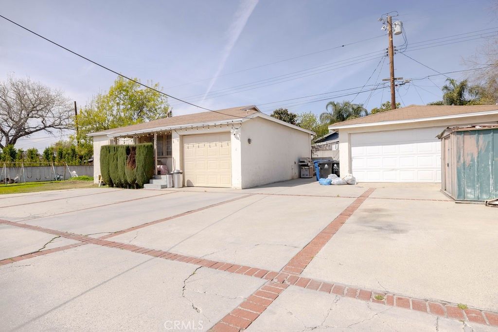 Photo of 11779 Dronfield Avenue, Pacoima, CA 91331 (MLS # SR25153474)