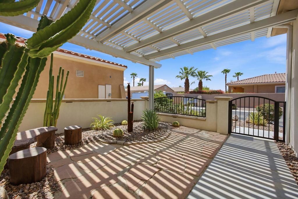 41142 Calle Bosque